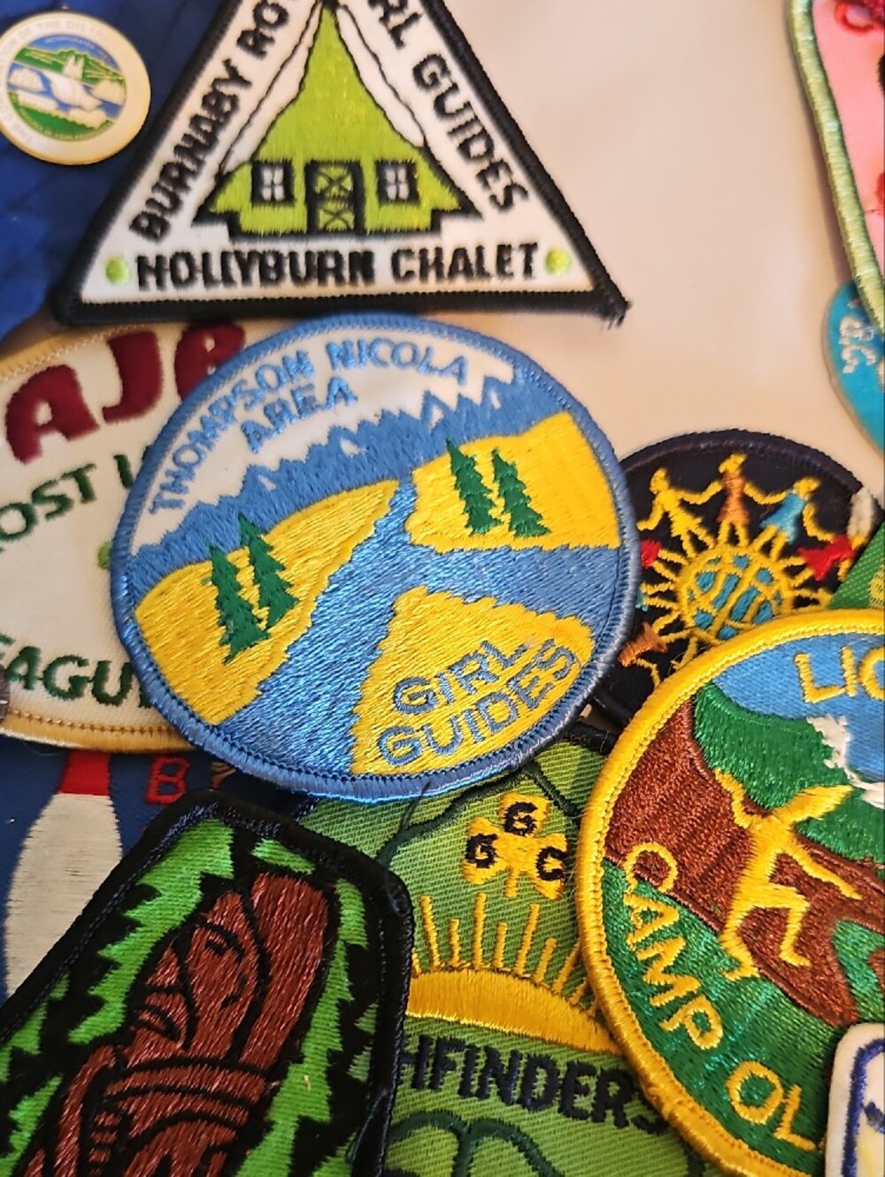 Vintage Collectible Guide Camp Patch Lot - Colorful Embroidered Patches - Picture 6 of 10